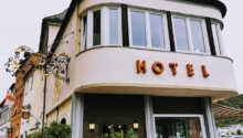 Einnahmequellen für Hotels in Coronakrise: Ideen + Tipps